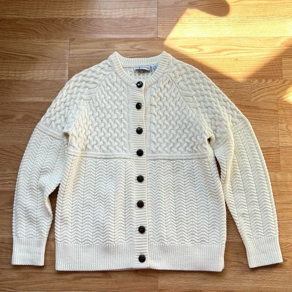 Classic cream cable knit button up cardigan sweater - Picture 3 of 6